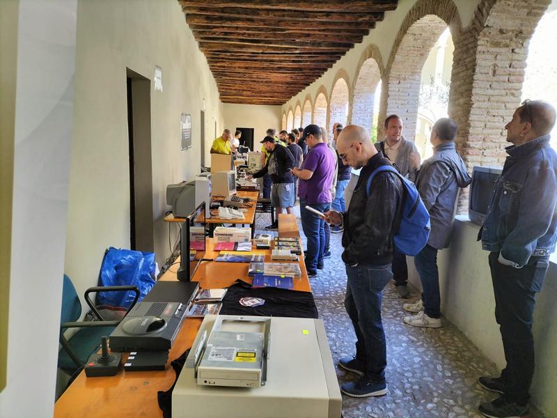 The crowd in the arcade